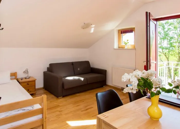 Sonnenblumenhof - & *